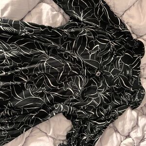 Black and White Floral TUNIC top